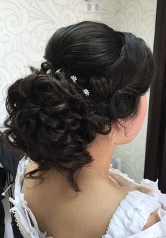 Cвадебная прическа Низкий пучок (У19445) с собранными волосами