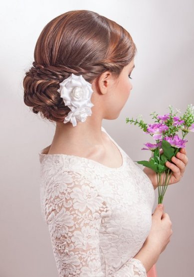 Прическа на свадьбу С плетением (Е20158) - Свадебный стилист Елена Русских
